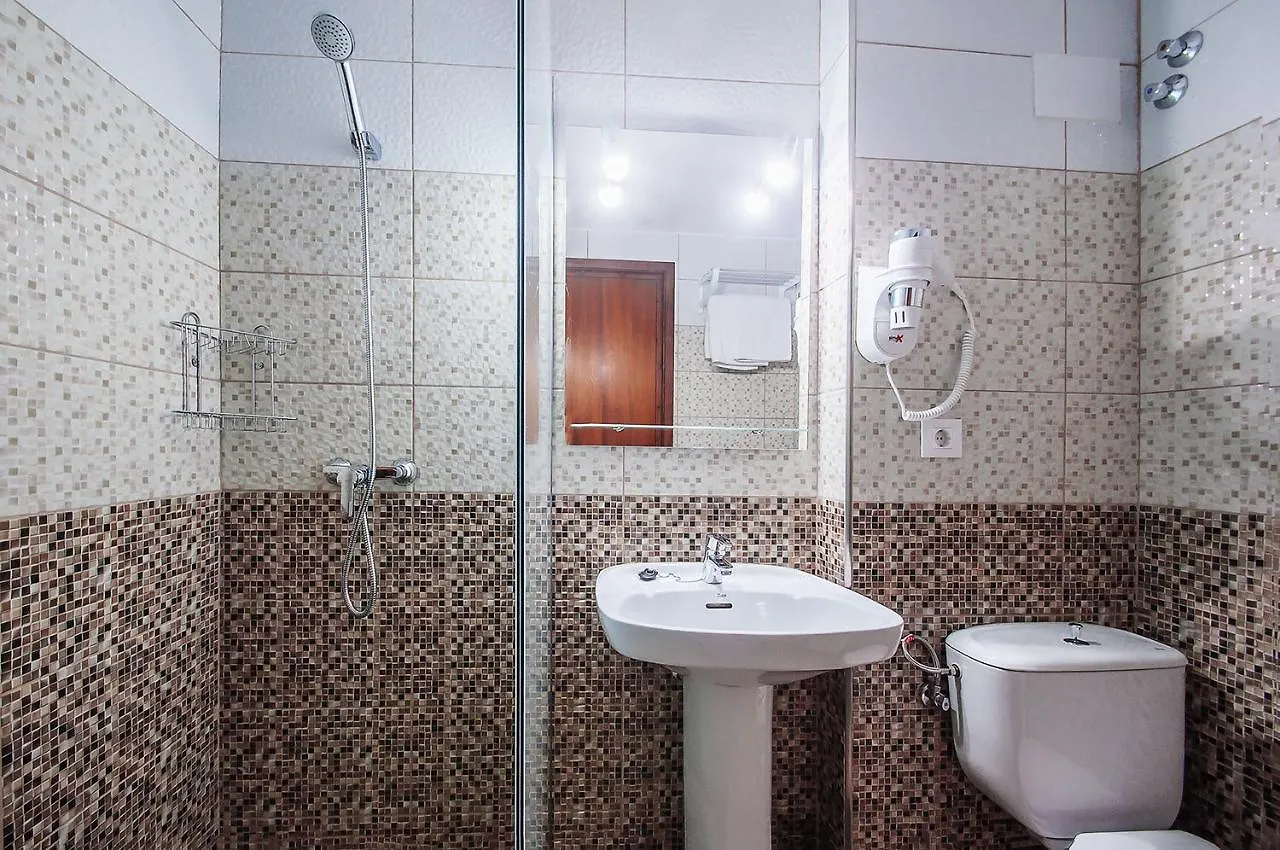 **  Hotel Silvia Empuriabrava Espagne